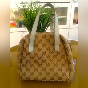 Gucci Brown  canvas hand bag, 💯 authentic